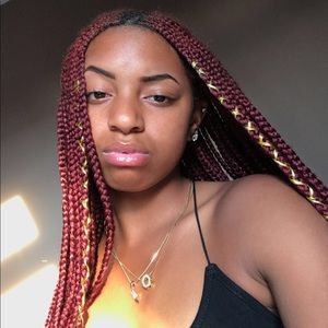 Meet your Posher, Olivia